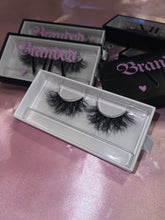 Load image into Gallery viewer, MAJESTY Lashes 👑
