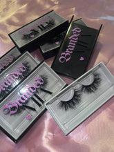 Load image into Gallery viewer, MAJESTY Lashes 👑
