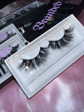 Load image into Gallery viewer, BELLA Lashes🌸
