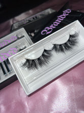 Load image into Gallery viewer, BELLA Lashes🌸
