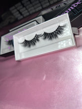 Load image into Gallery viewer, BAMBI Lashes💕
