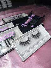Load image into Gallery viewer, BADDIE Lashes❤️
