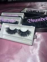Load image into Gallery viewer, MIA Lashes🦋
