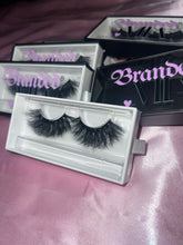 Load image into Gallery viewer, MIA Lashes🦋
