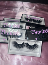 Load image into Gallery viewer, MIA Lashes🦋
