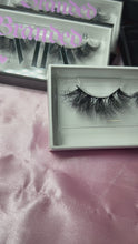 Load and play video in Gallery viewer, BELLA Lashes🌸
