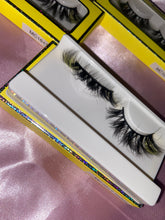 Load image into Gallery viewer, Sunflower Lashes 🌻
